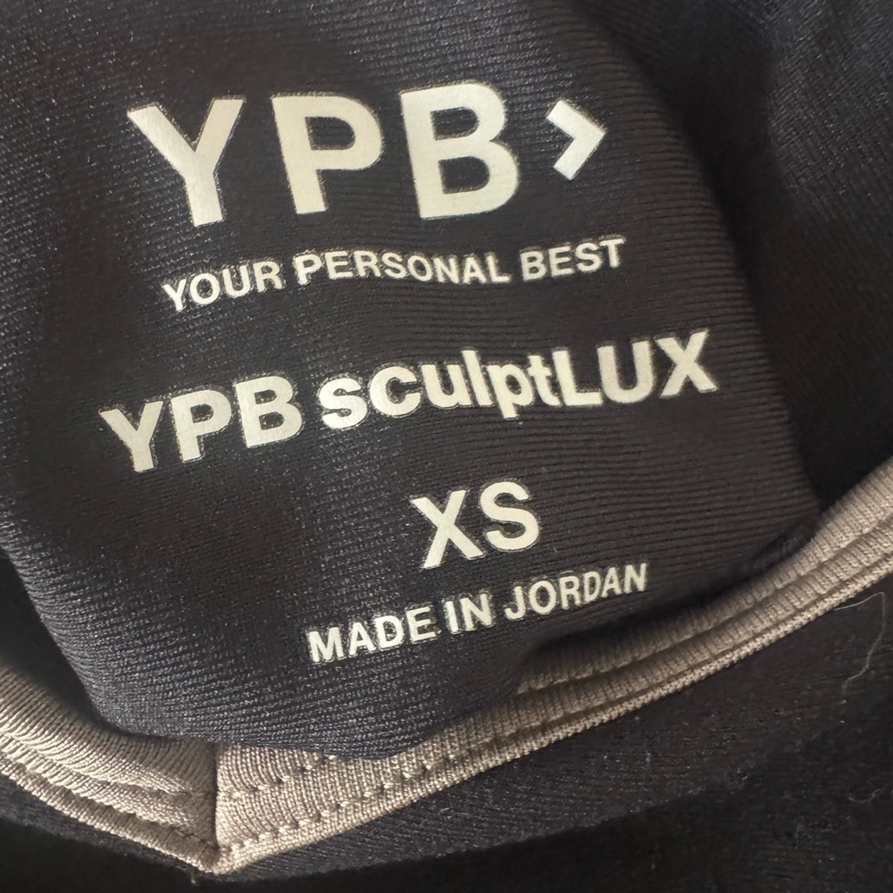 Abercrombie workout set - image 3